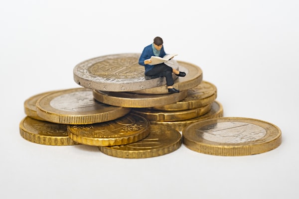 The Correlation Between the US Dollar Index (DXY) and Precious Metals